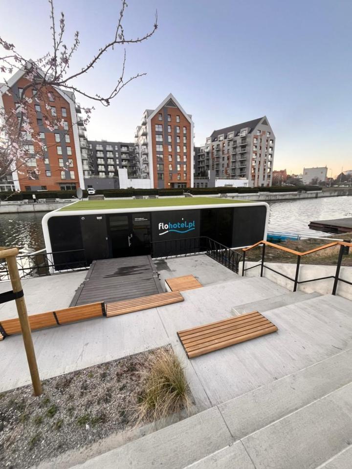 Dom Na Wodzie - Flohotel Gdaňsk Exteriér fotografie