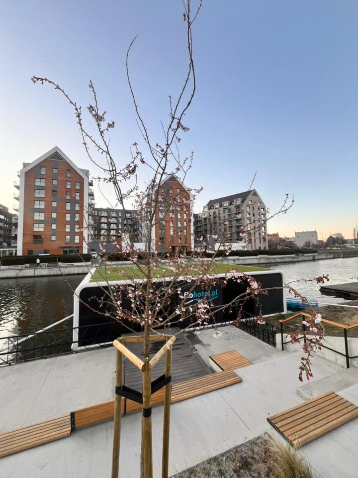 Dom Na Wodzie - Flohotel Gdaňsk Exteriér fotografie