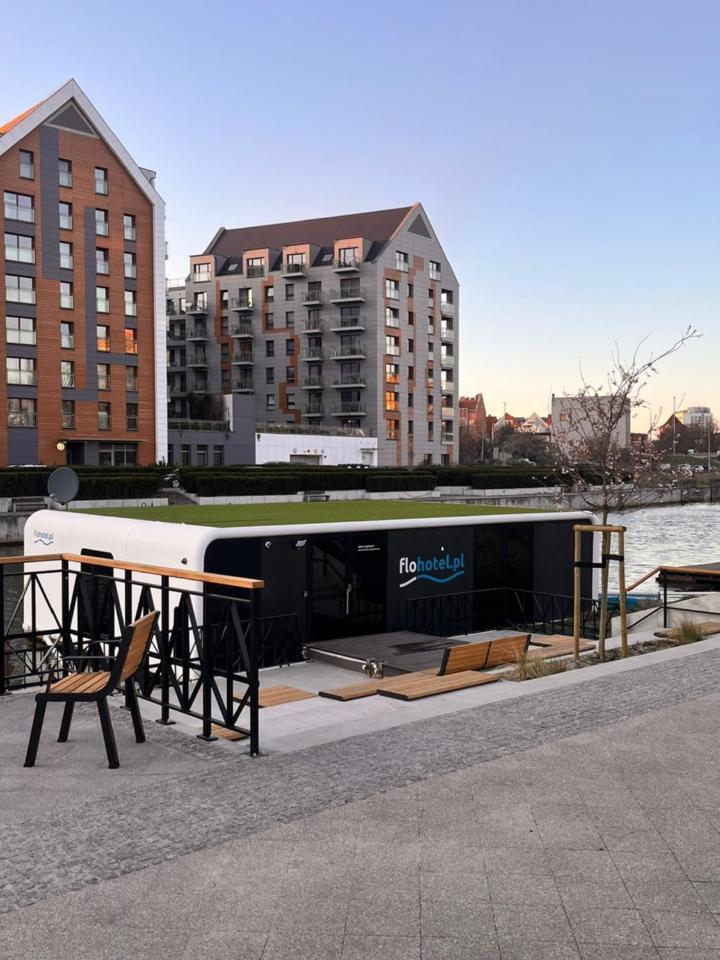 Dom Na Wodzie - Flohotel Gdaňsk Exteriér fotografie